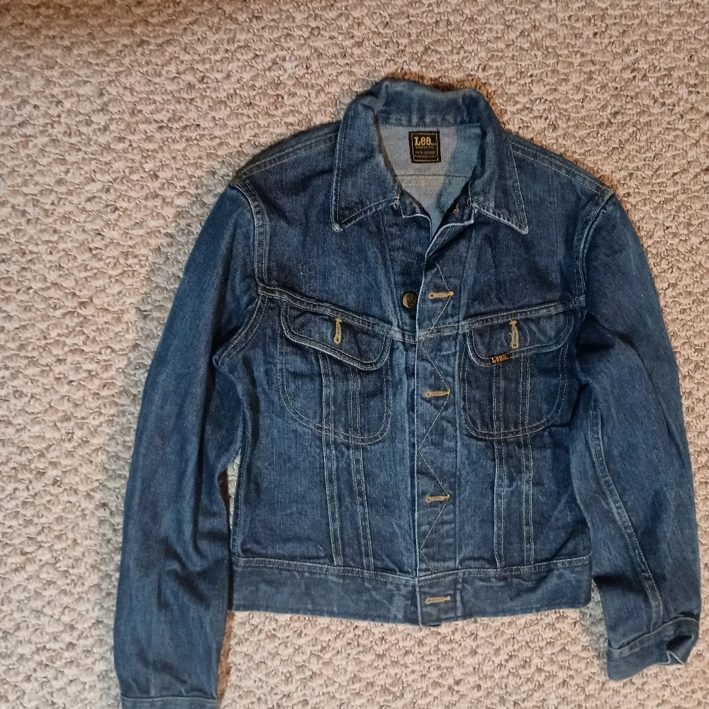 Jacket - Picture 2 of 2